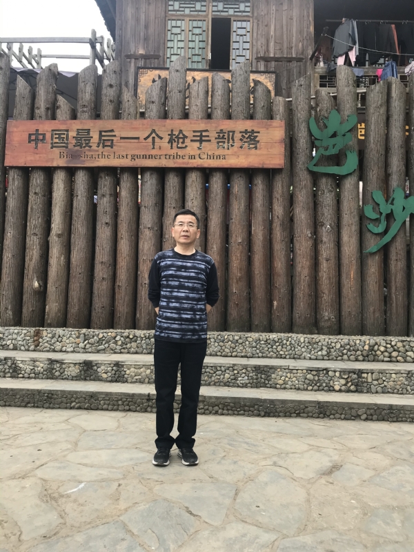 屯里的富豪的第一张照片--黎平蓝颜知己交友网